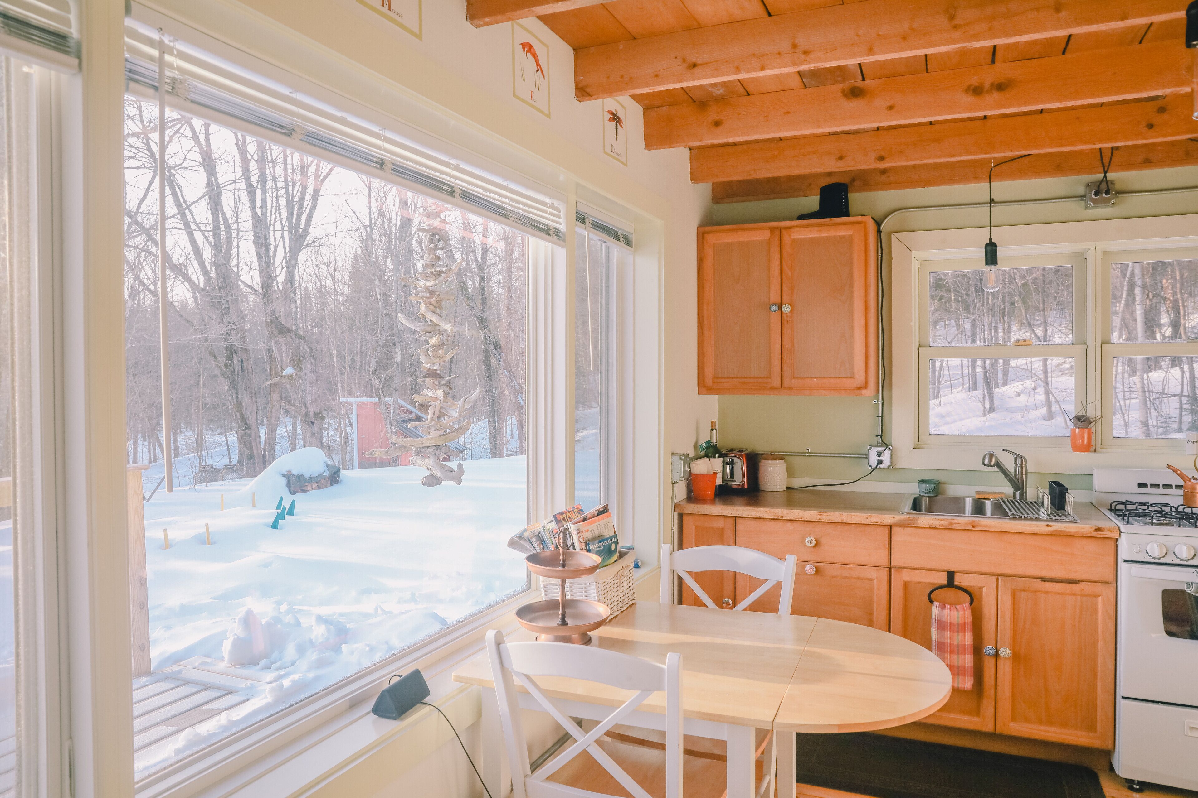 Luxury Off Grid Romantic Cabin in the Woods 20 Minutes from Sugarbush Ski Resort