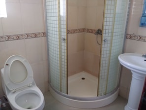 Shared Dormitory, 1 Bedroom, Smoking, Balcony | Bathroom - Room-room With fan use Bavaro Punta Cana (Punta Cana)