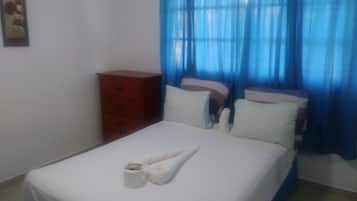 Asrama Umum, 1 kamar tidur, Boleh Merokok, balkon | 1 kamar tidur dan akses internet