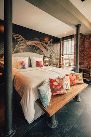 Premium bedding, in-room safe, individually decorated - 36 Phô Cô Hotel & Suites (Weimar)