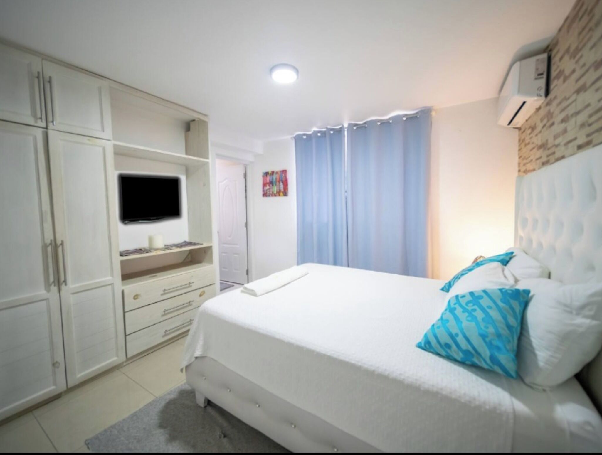 3 bedrooms