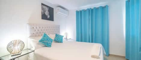 Condo, 3 Bedrooms, Smoking, Balcony | Room amenity