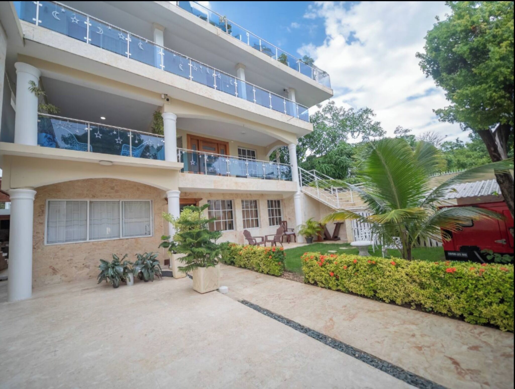 Condo, 3 Bedrooms, Smoking, Balcony | Property entrance