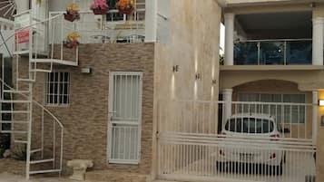 Apartamento, 1 quarto, para fumantes, sacada | Fachada da propriedade