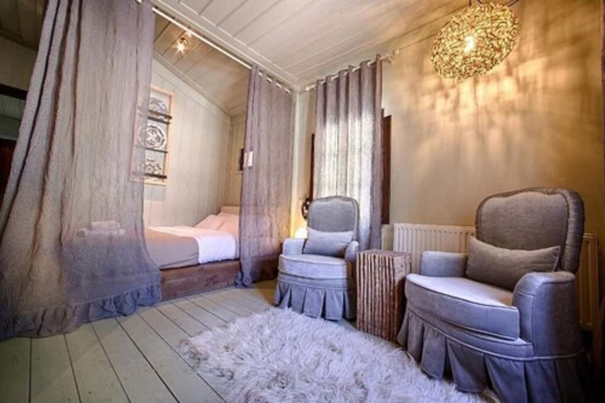 Comfort dubbelrum | 1 sovrum, individuell inredning, unika möbler och ljudisolering