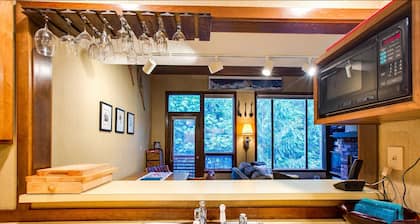 Snowater Condo 59 - A Great Family Condo With a Cabin Feel