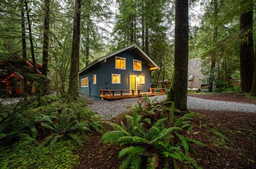 Snowline Cabin 66 - Hot Tub - Wi-fi - 3 Bedroom - Sleeps 10