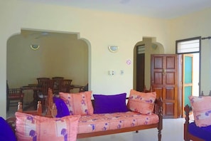 Villa, 4 Bedrooms, Smoking, Balcony | Living area