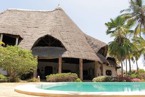 Villa, 4 Schlafzimmer, Raucher, Balkon | Aussenbereich