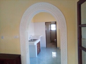 Vila, 1 quarto, sacada, vista para o jardim | Parte interna