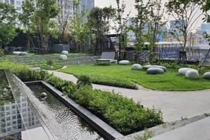 Property grounds - Centric Ratchayothin, 1 bedroom, beautiful view next to Ratchayothin BTS station (Krung Thep Maha Nakhon)