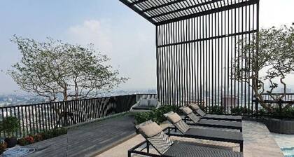 Centric Ratchayothin, 1 bedroom, beautiful view next to Ratchayothin BTS station