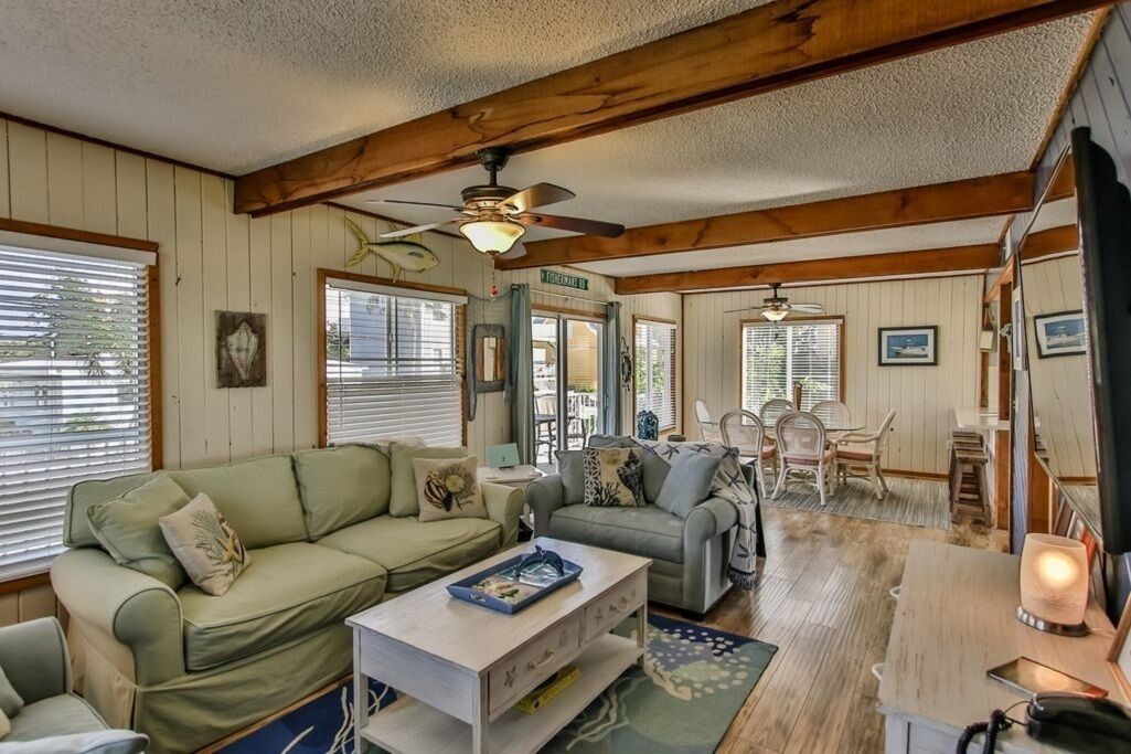 Stay In Our Amazing 4 Br 2ba Home, Pool And Hot Tub, Oceanside Canal, Kayak - Marathon, FL