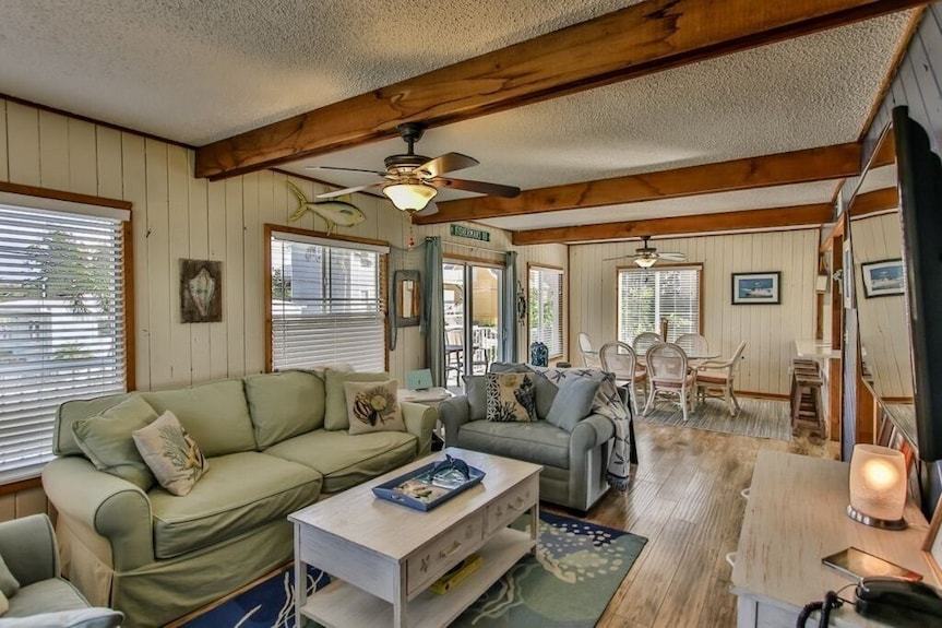 Stay In Our Amazing 4 Br 2ba Home, Pool And Hot Tub, Oceanside Canal, Kayak - Marathon, FL