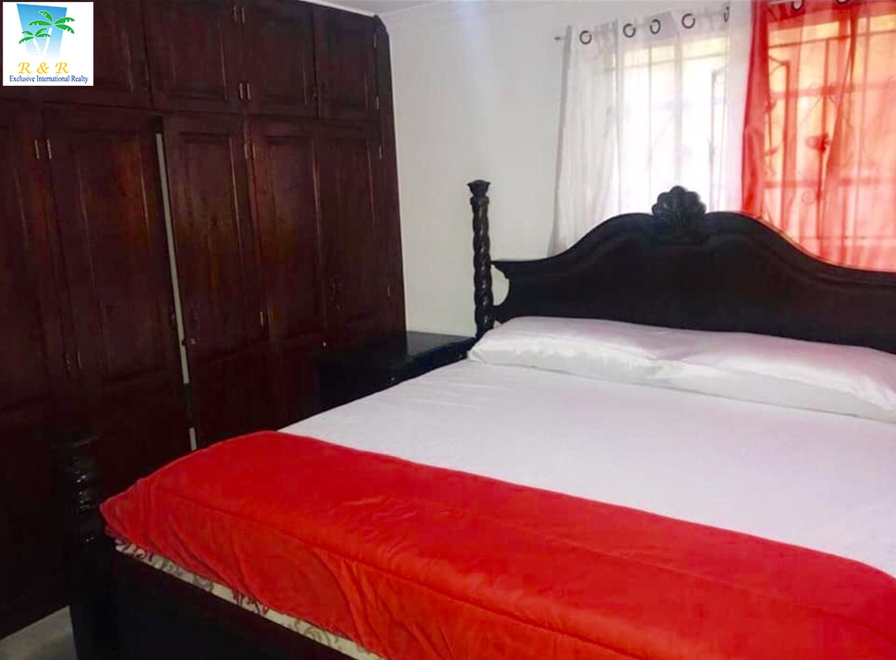 3 bedrooms, iron/ironing board, bed sheets