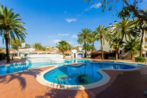 Utomhuspool
