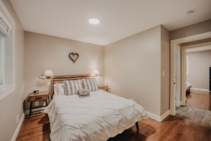 House, 4 Bedrooms, Fireplace | 4 bedrooms