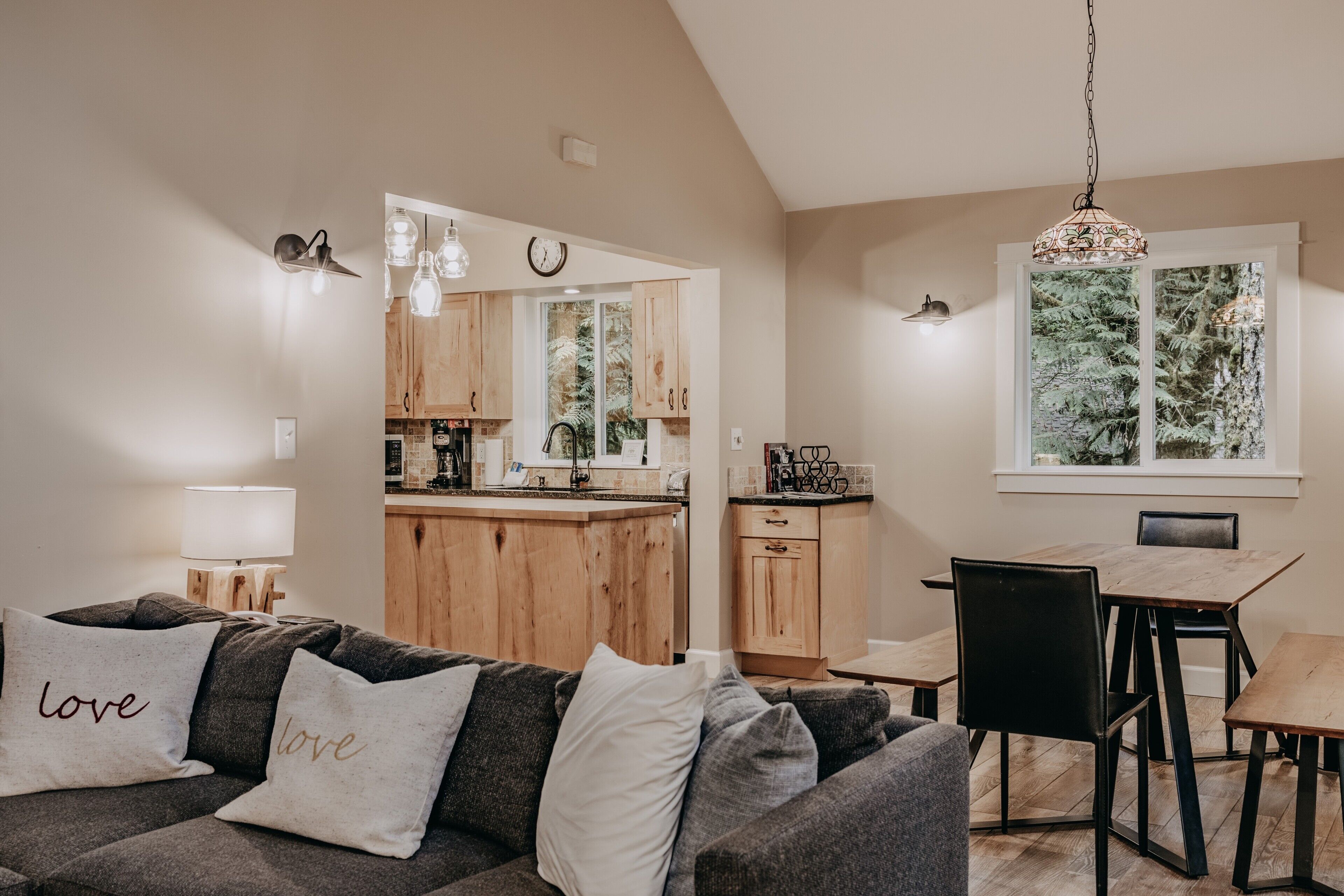 House, 4 Bedrooms, Fireplace | Interior