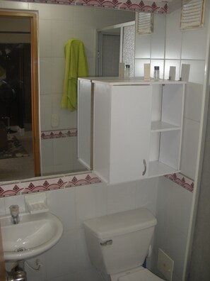 Towels, shampoo