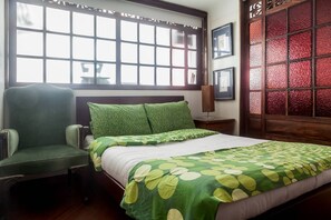 1 bedroom, bed sheets