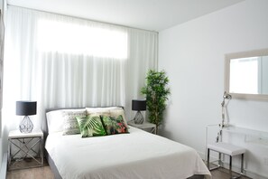 5 chambres, bureau, fer et planche à repasser, accès au Wi-Fi (inclus)