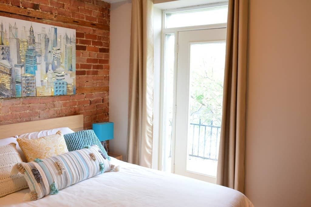 Sunny Top Floor - Huge Terrace - 4 bedrooms + 3 bathrooms - WiFi + parking!