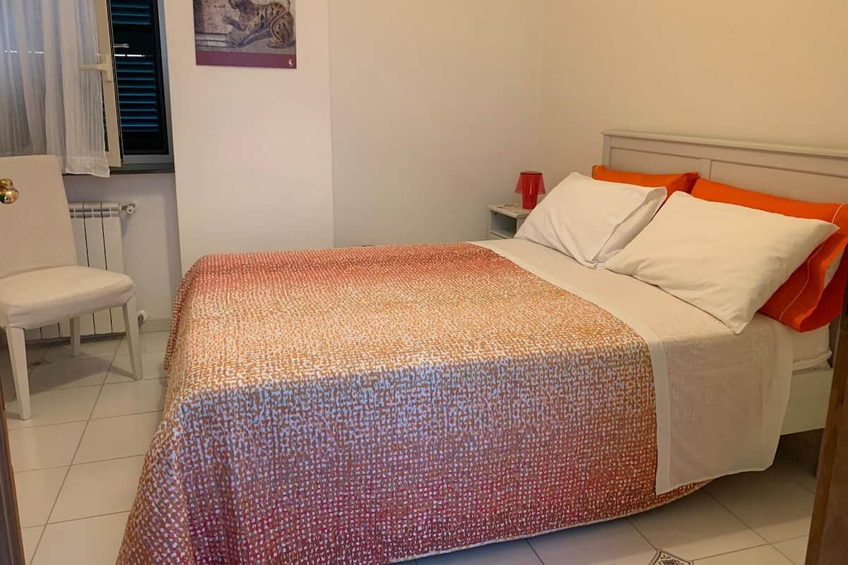 Basic Room | 1 bedroom, hypo-allergenic bedding, down comforters, minibar