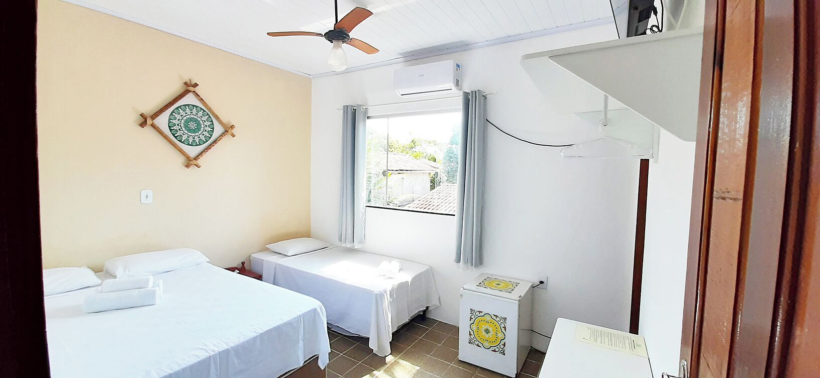 Standard Suite | Minibar, WiFi (free), bed sheets