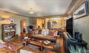 Smart TV, DVD player - Gunnison, Colorado Recreational Lovers!! (Gunnison)