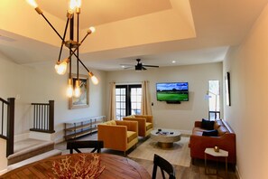 Smart TV - Fairway View-Across from Pool-Walk to Resort (Phoenix)