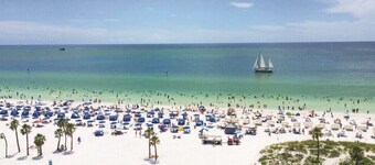 Adorable Private Craftsman with free bikes, near beach & downtown. 