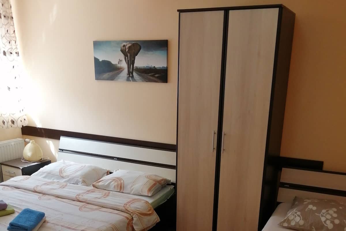 Apartment, 1 Schlafzimmer | 4 Schlafzimmer, individuell dekoriert, individuell eingerichtet