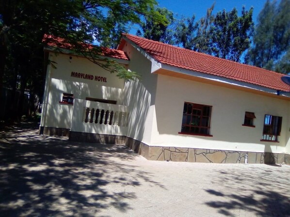 Front of property - Maryland Hotel Kisumu (Kisumu)