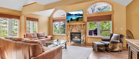 Smart-TV, peis, videospill og DVD-spiller