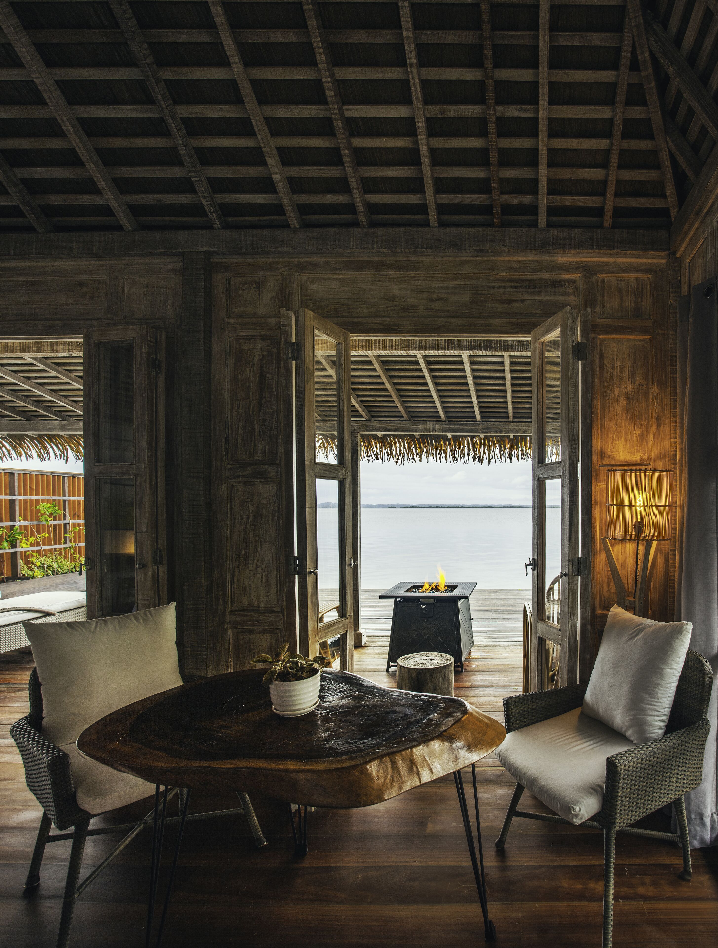 Overwater Pool Villa | Allergiatestatut vuodevaatteet, ilmaiset minibaarituotteet