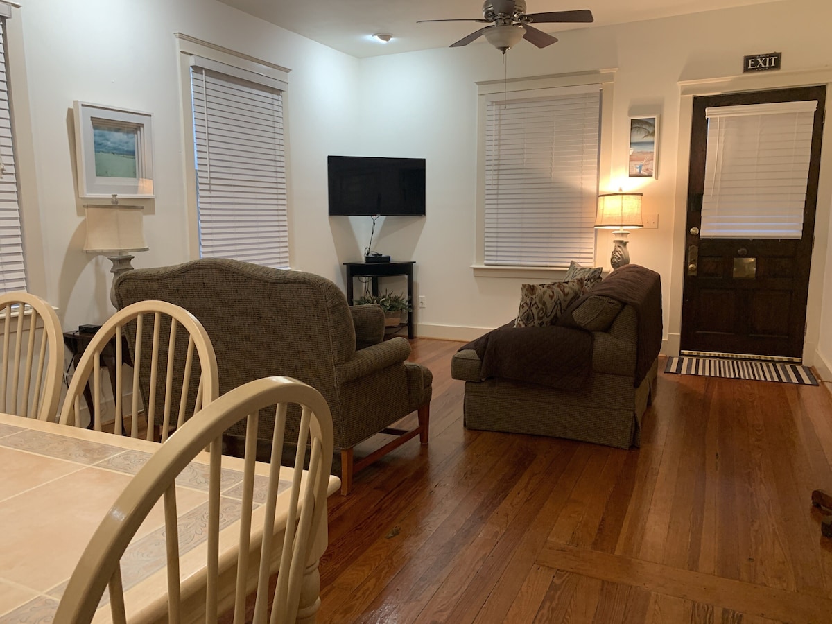 Photo 6 of Three Bedroom, Sanitized, Pet Friendly Bungalow