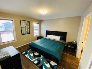 3 bedrooms, iron/ironing board, free WiFi, bed sheets