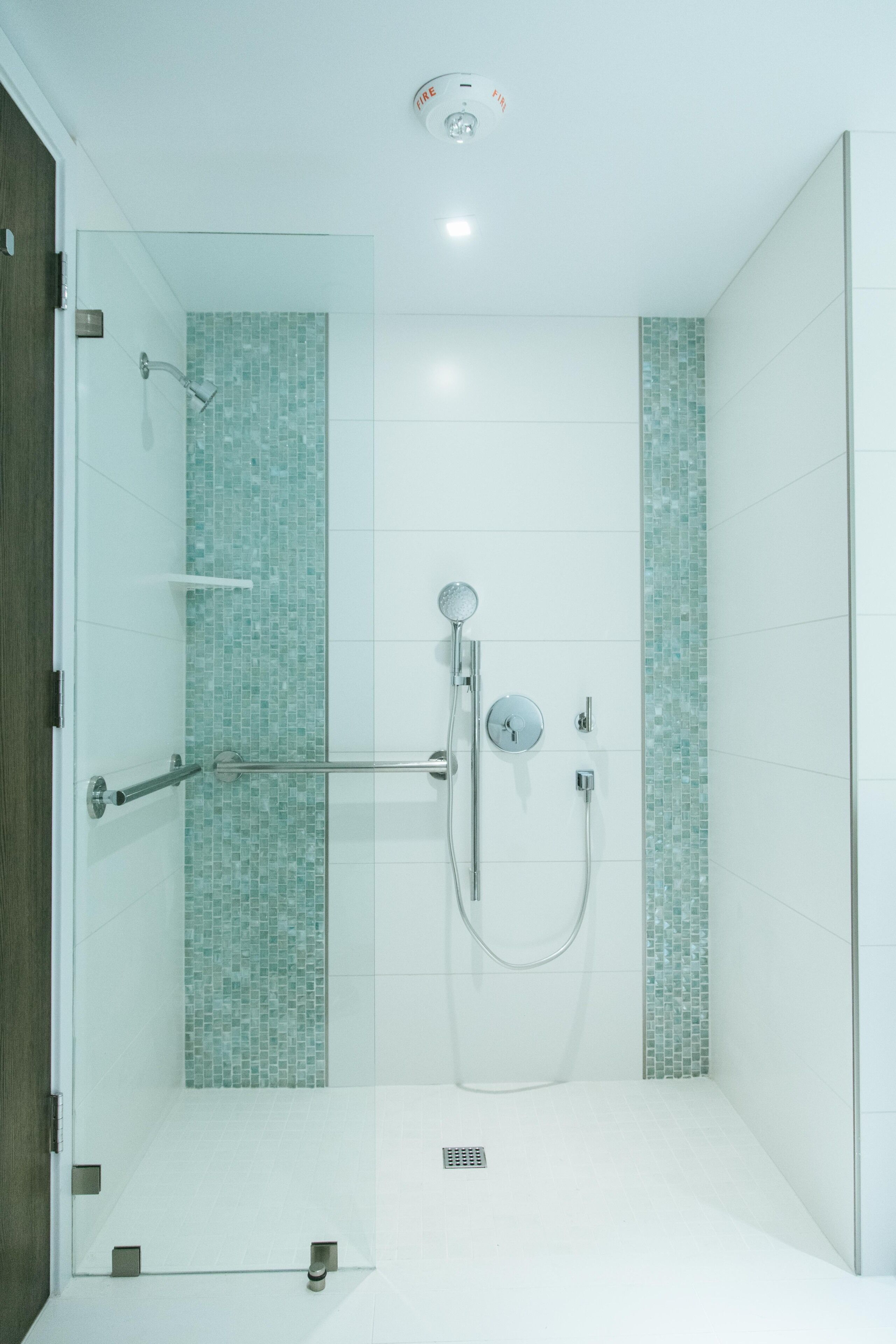 superior room, 1 king bed, accessible | bathroom shower