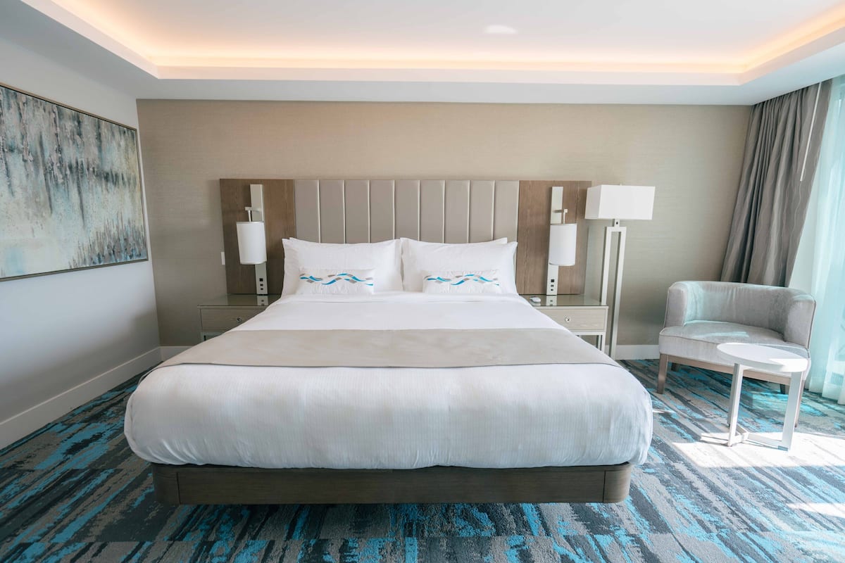 Superior Room, 1 King Bed | Frette Italian sheets, premium bedding, down comforters, pillowtop beds