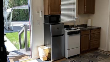 KylskÄp, mikrovÄgsugn, ugn och spishÀll