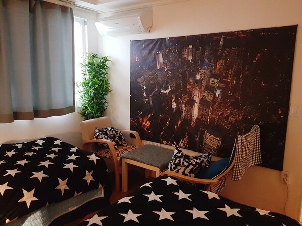 Individually furnished, laptop workspace, iron/ironing board, free WiFi