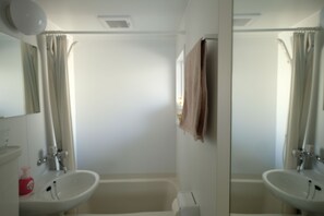 Apartment | Bathroom - COCO Nakameguro 201 (Tokyo)