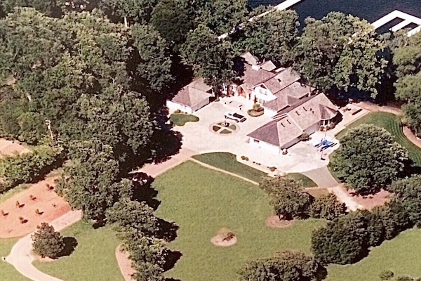 Note: Area in front was returned to natural vegetation due to CA H2O shortages.