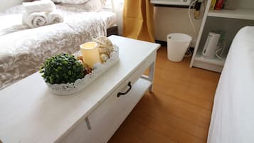 Apartment | 1 bedroom, blackout drapes, iron/ironing board, free WiFi