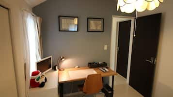3 bedrooms, down comforters, individually furnished, desk