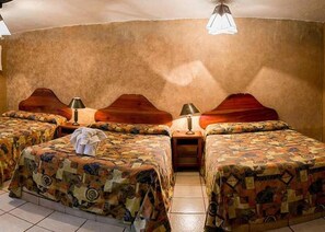 Triple Room - Hotel Posada San Alejandro (Patzcuaro)
