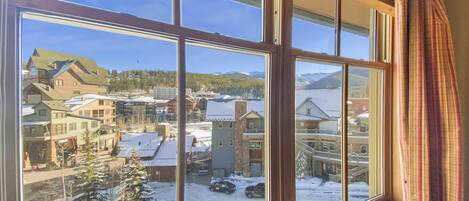 Condo, 2 Bedrooms | Interior