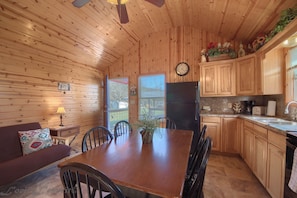 House, 1 Bedroom | Private kitchen