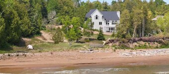 Stunning Lakefront 5BR 5000 sq ft Dune Alright
