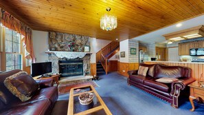Smart TV, fireplace, DVD player